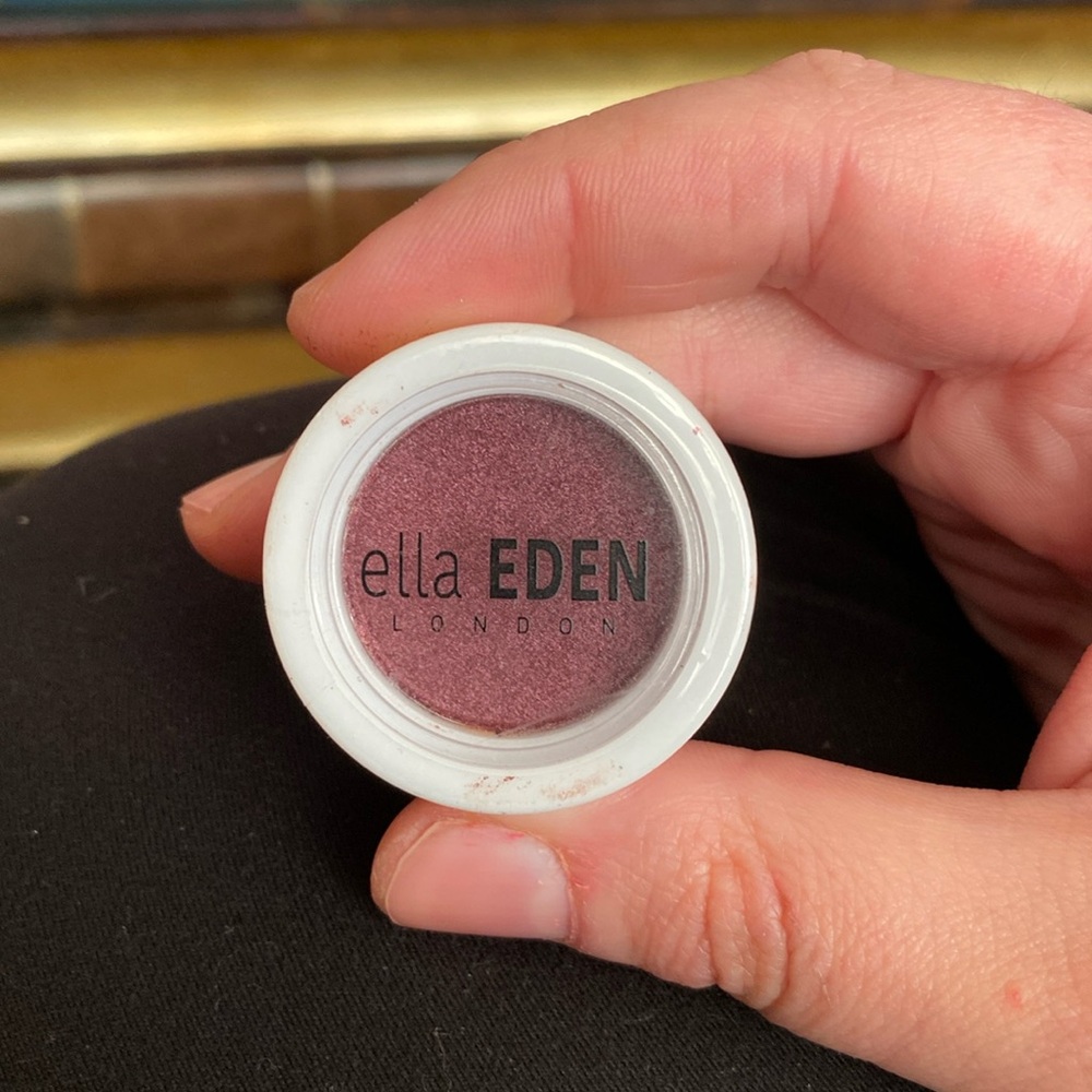 Eyeshadow